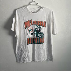 NWT Junk Food Miami Dolphins white Graphic Tshirt XL short sleeve